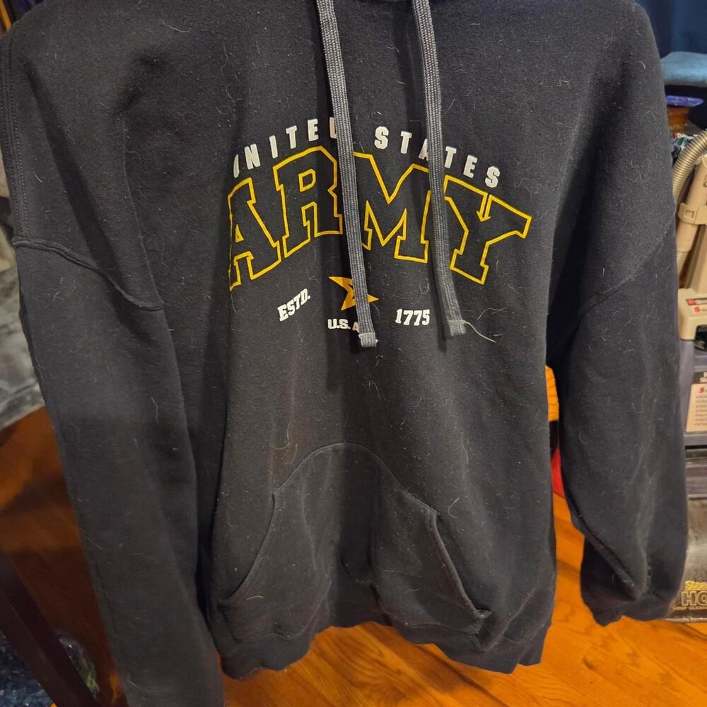 Fruit-of-the-loom Men's Black and Navy Hoodie